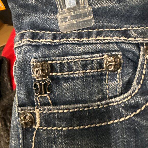 Miss Me Embroidered Bootcut Jeans Size 29 - Picture 10 of 10